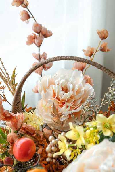 Golden Grace Woven Basket - 金柿如意