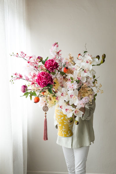 Prosperous Bloom Vase - 雅富安福