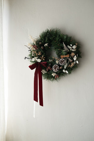 Cozy Hearth - Christmas Wreath