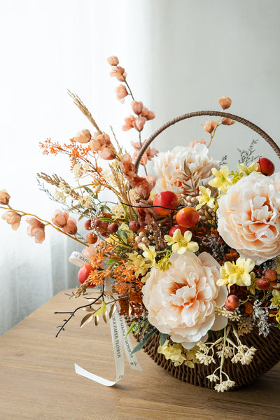 Golden Grace Woven Basket - 金柿如意