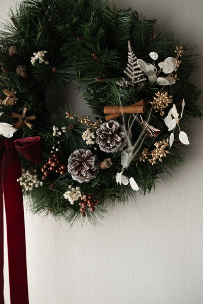 Cozy Hearth - Christmas Wreath
