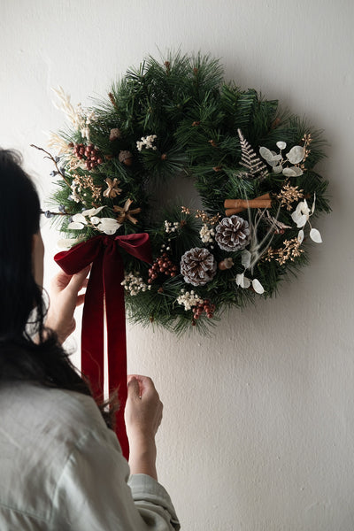 Cozy Hearth - Christmas Wreath