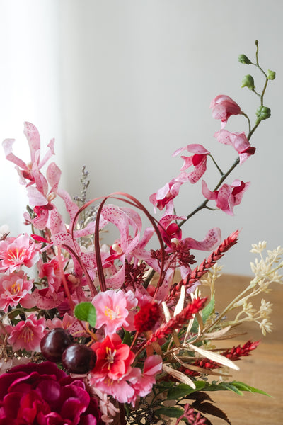 Blooming Blessings Vase 红樱纳福