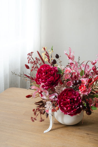 Blooming Blessings Vase 红樱纳福