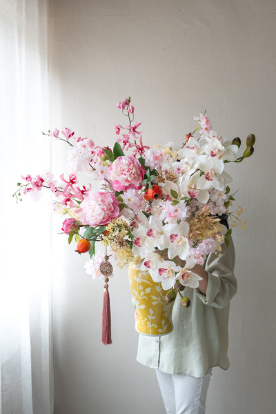 Spring Radiance Vase - 福耀新春