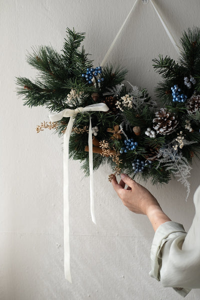 Snowglint- Christmas Swag