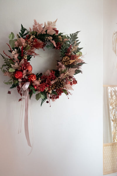 Holly Christmas Wreath — Large
